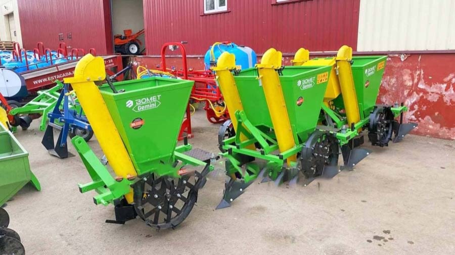 Картофелесажалка Bomet | Бомет S-239 с бачком для удобрений (62,5-67,5 см)