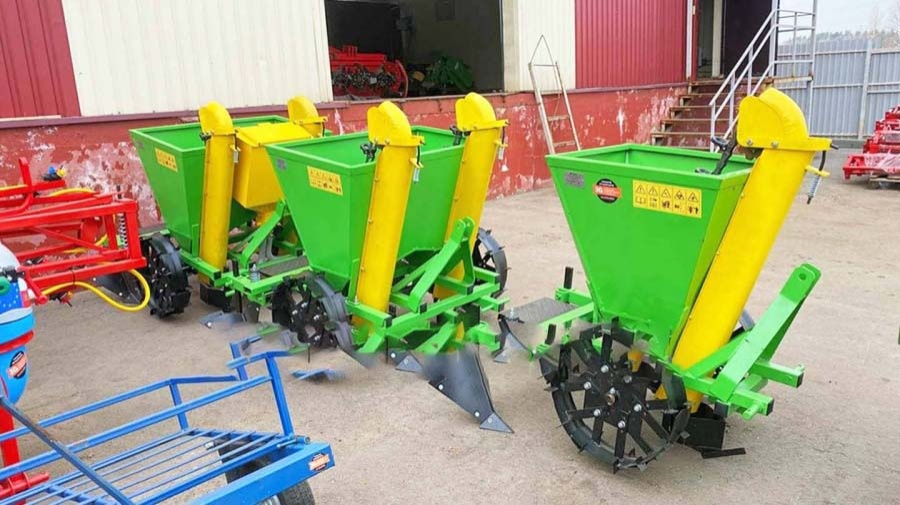 Картофелесажалка Bomet | Бомет S-239 с бачком для удобрений (62,5-67,5 см)