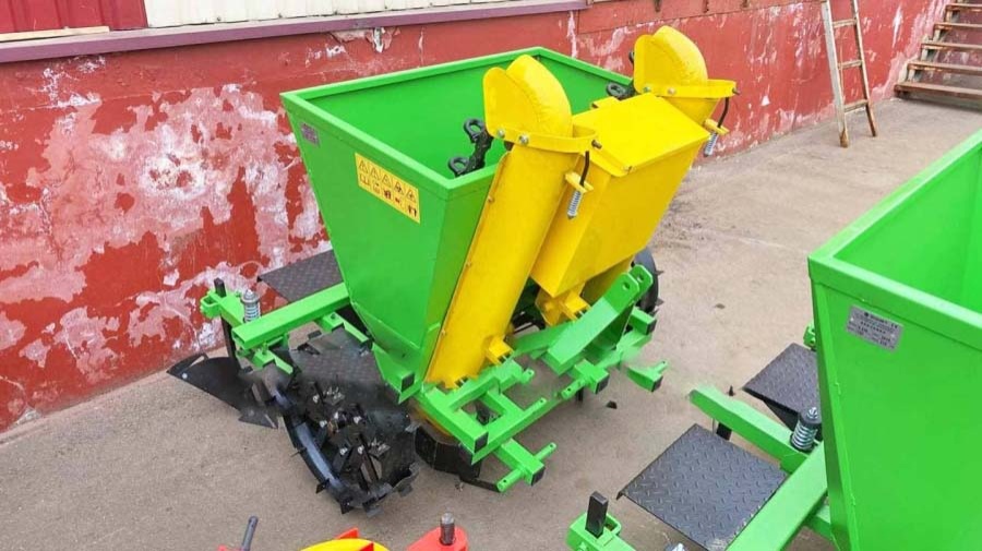 Картофелесажалка Bomet | Бомет S-239 с бачком для удобрений (62,5-67,5 см)